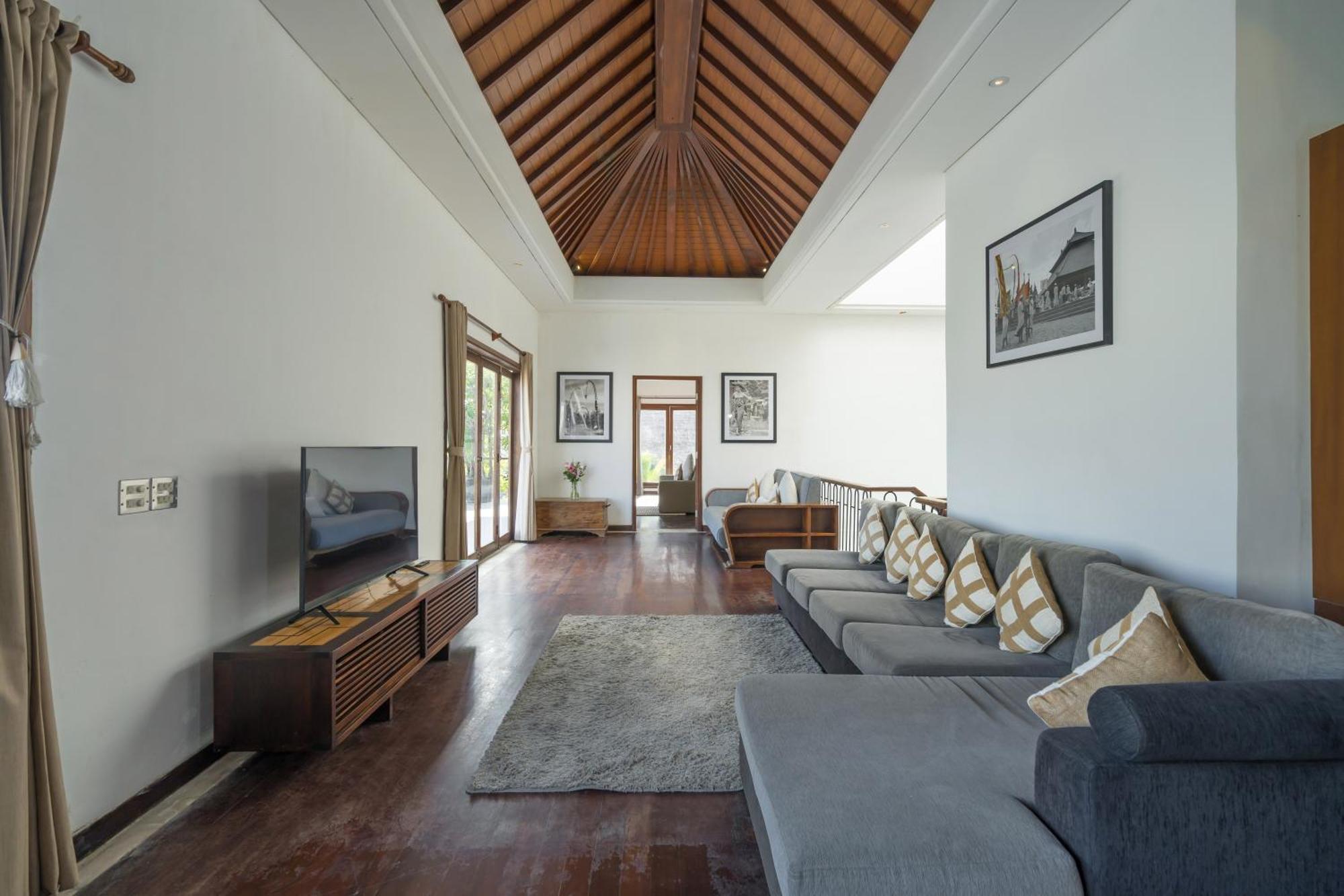Villa Kaira Estate Canggu  Exterior photo